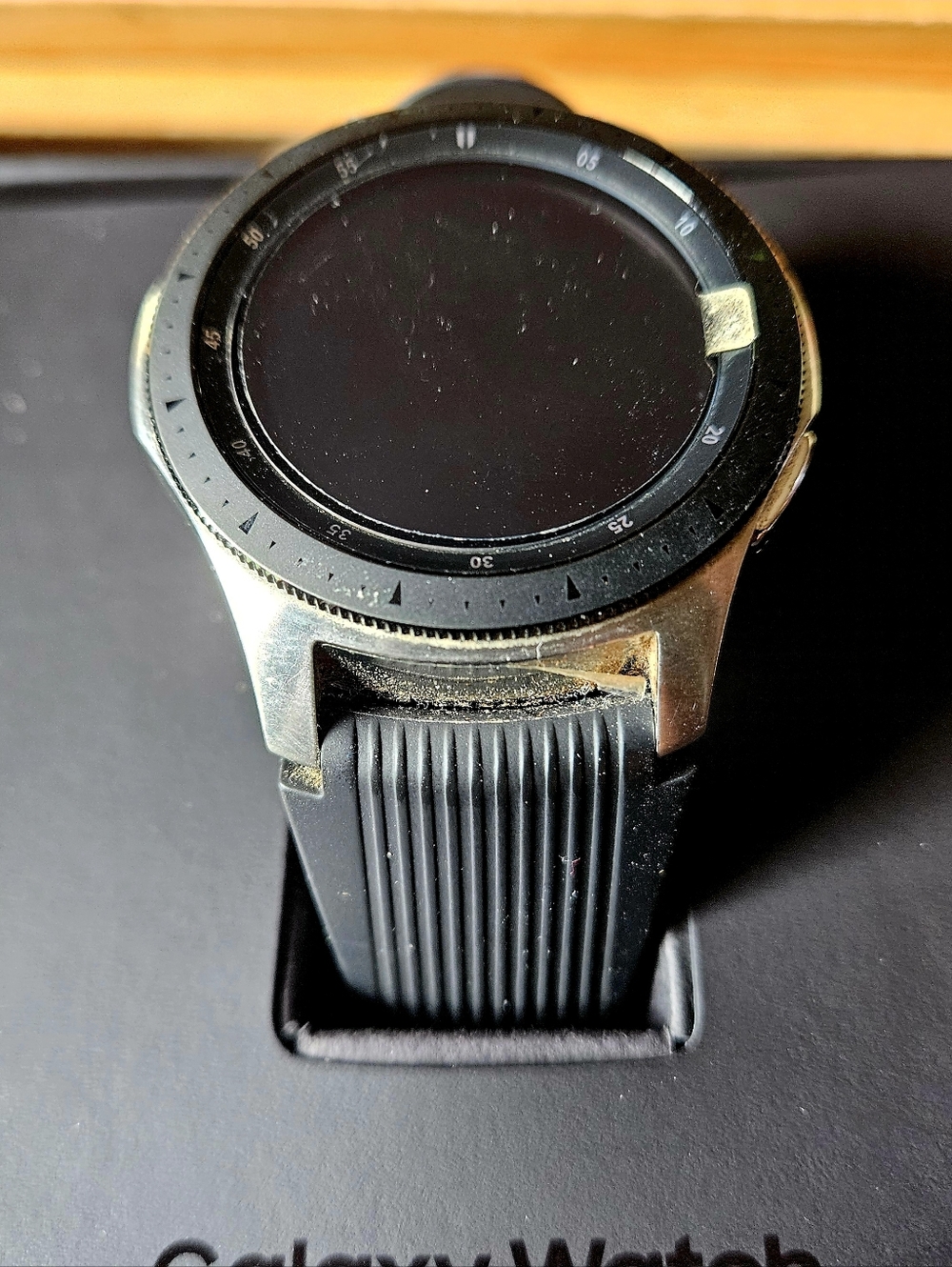 • Samsung Galaxy Watch 46mm LTE (SM-R805U) - Silver - Excellent Condition w/ Box - Picture 8 of 8